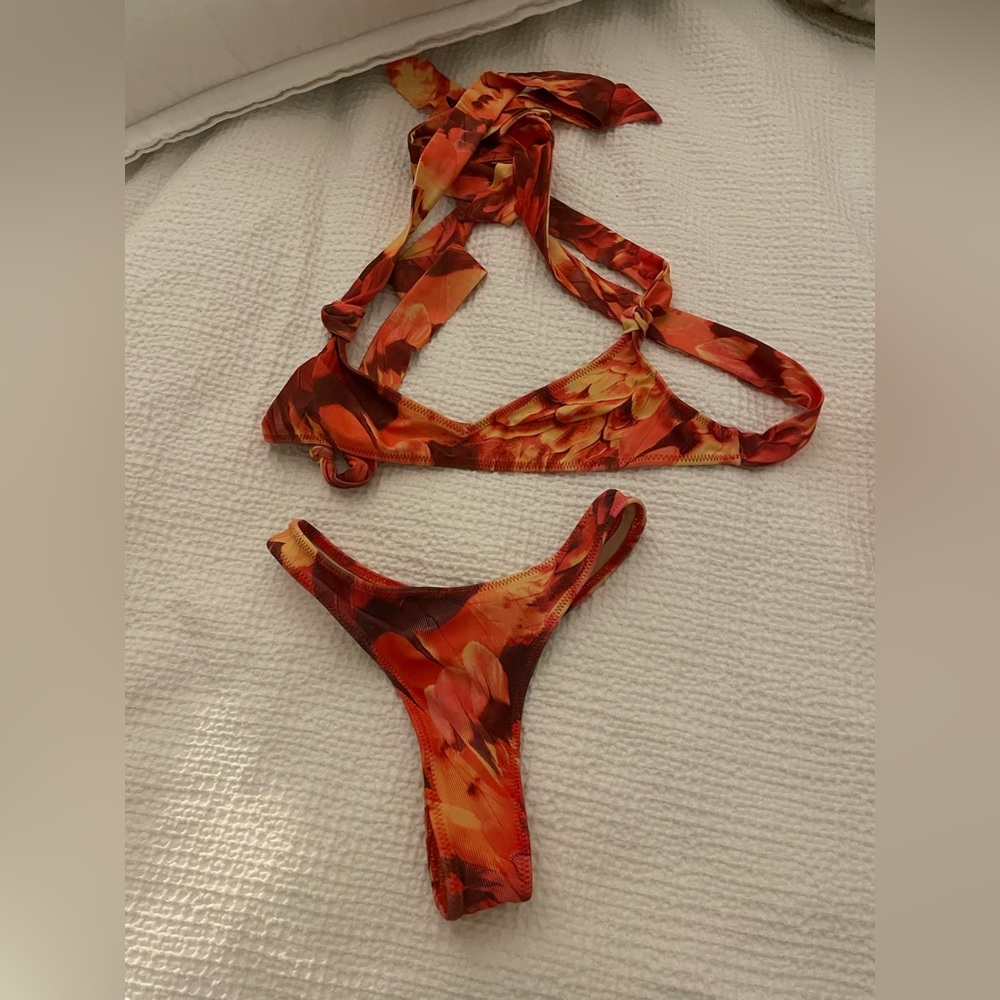 Melissa Simone Bikini